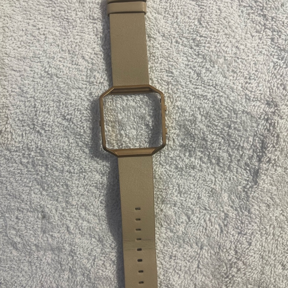 1 Fit Bit (Blaze ) platinum Brand band only IN BOX Rose Color